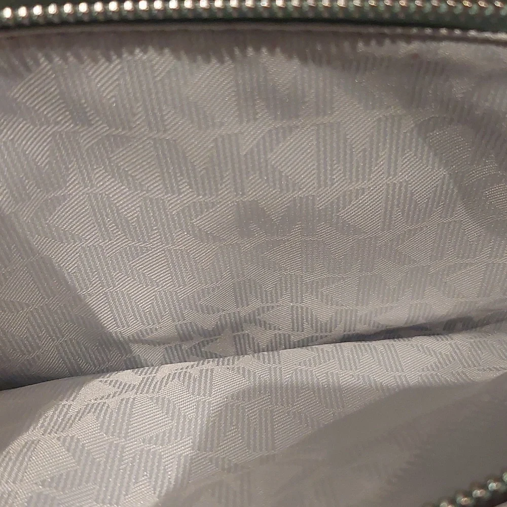 ❣️💫 MARK DOWN💫❣️ Michael Kors Bag - Picture 11 of 17